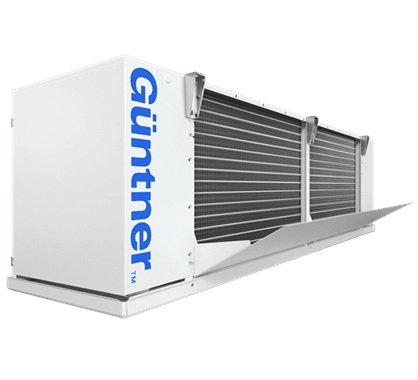 Unité extérieure blanche de climatisation avec ailettes et logo bleu Guntner sur le côté.