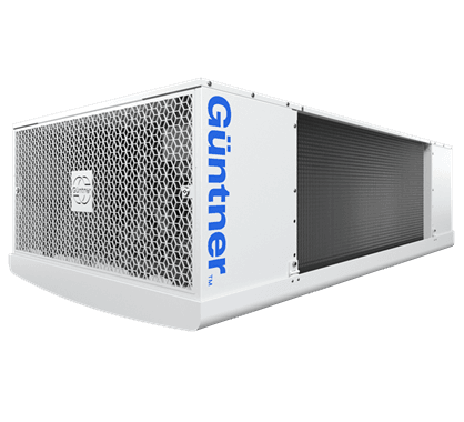 Schrägansicht eines weißen Guntner-Kühlmoduls mit perforierter Front, blauem Logo an der Seite und schwarzem Kühlradiator auf der rechten Seite.