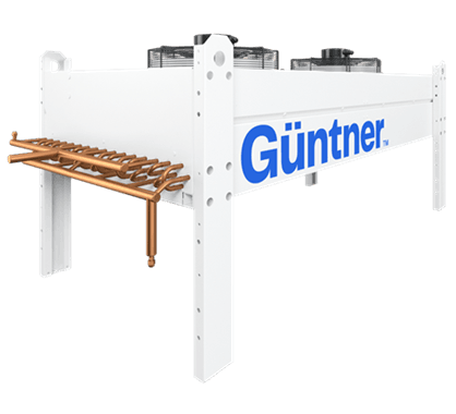 Équipement industriel blanc sur cadre long, affichant le logo bleu « Günther », tubes en cuivre sur le côté et ventilateurs au sommet.